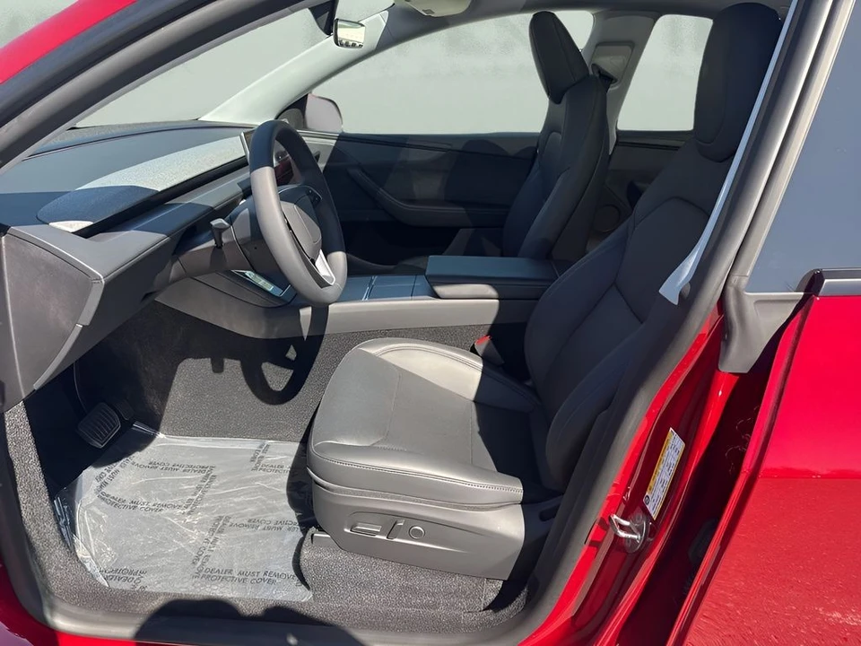 2026 Tesla Model Y - Image 9 of 21