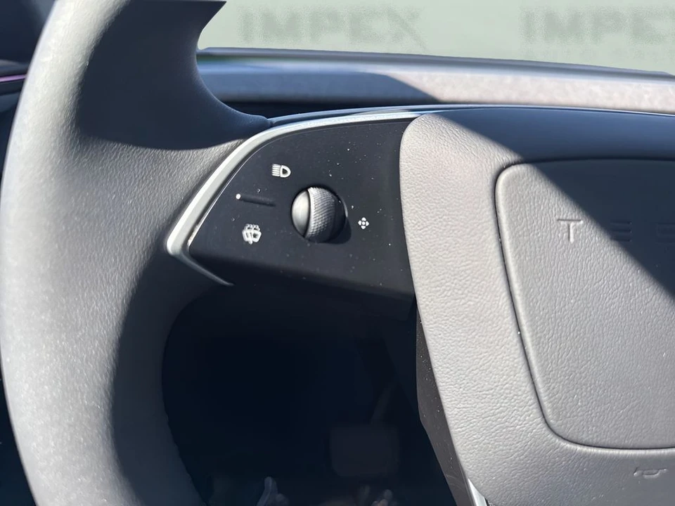 2026 Tesla Model Y - Image 17 of 21