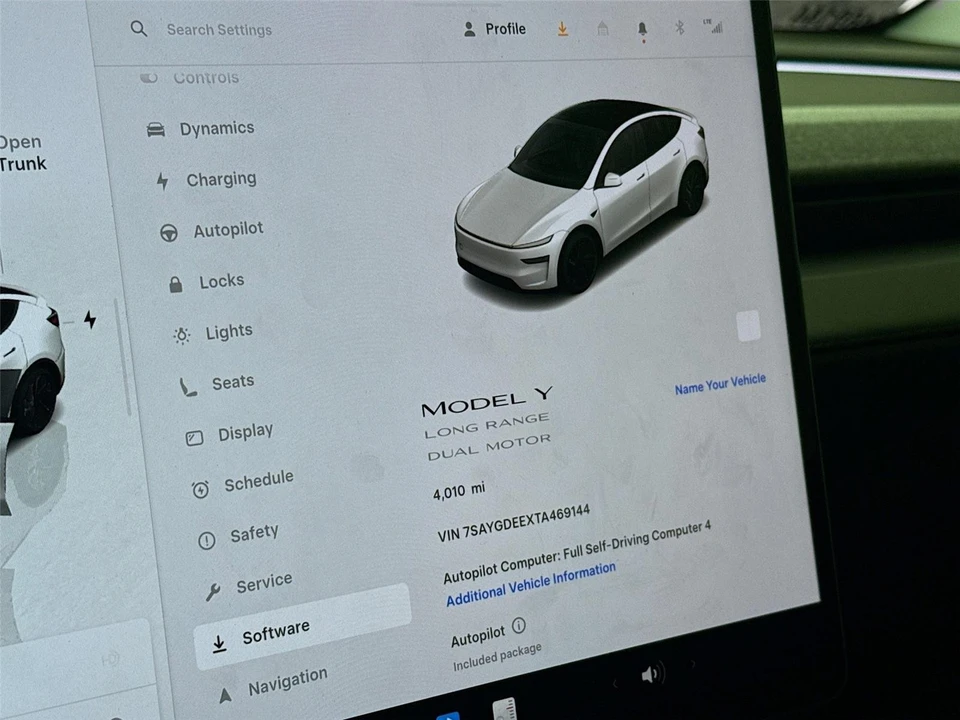2026 Tesla Model Y - Image 11 of 14