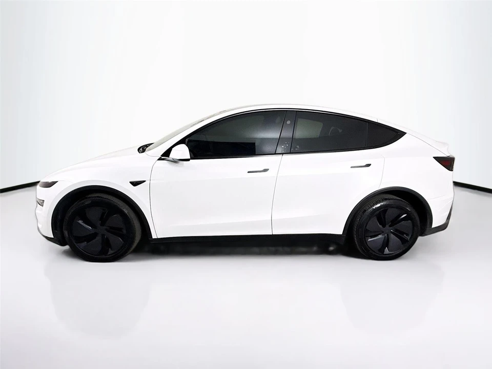 2026 Tesla Model Y - Image 4 of 14