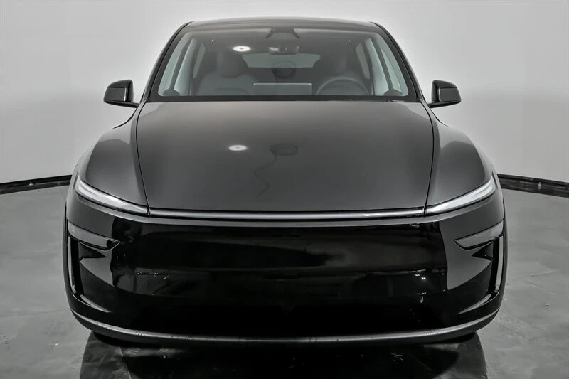 2026 Tesla Model Y - Image 4 of 21