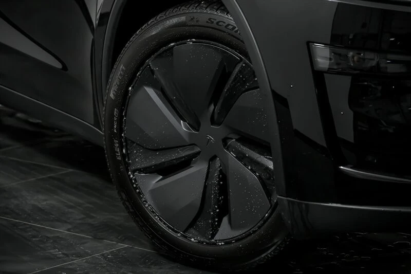 2026 Tesla Model Y - Image 3 of 21