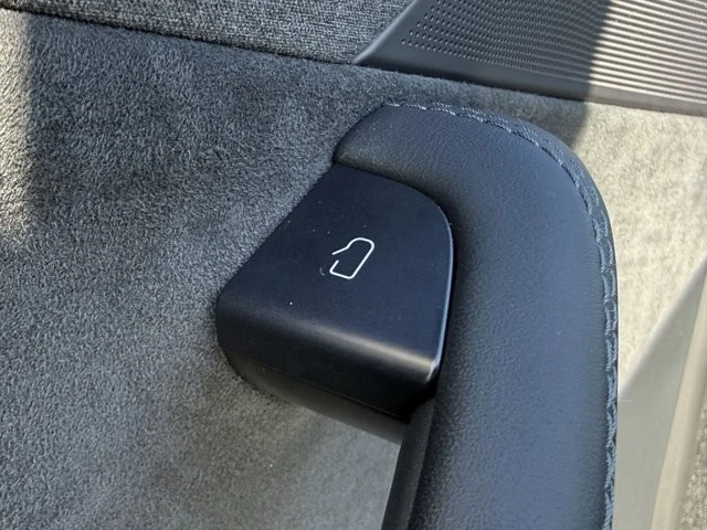 2026 Tesla Model Y - Image 19 of 21