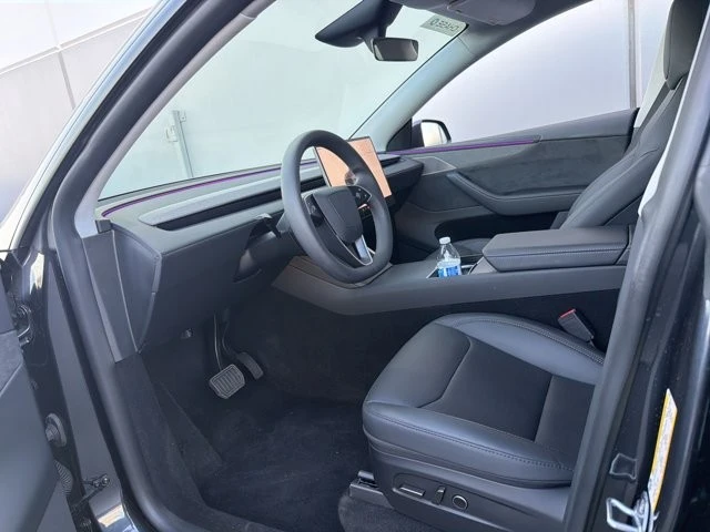 2026 Tesla Model Y - Image 8 of 10