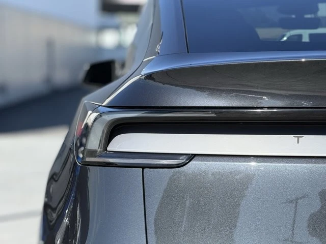 2026 Tesla Model Y - Image 9 of 21