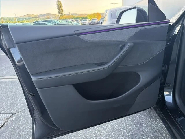 2026 Tesla Model Y - Image 10 of 10
