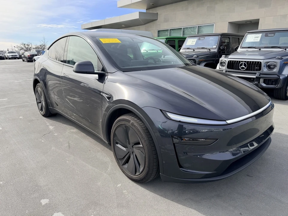 2026 Tesla Model Y - Image 2 of 7