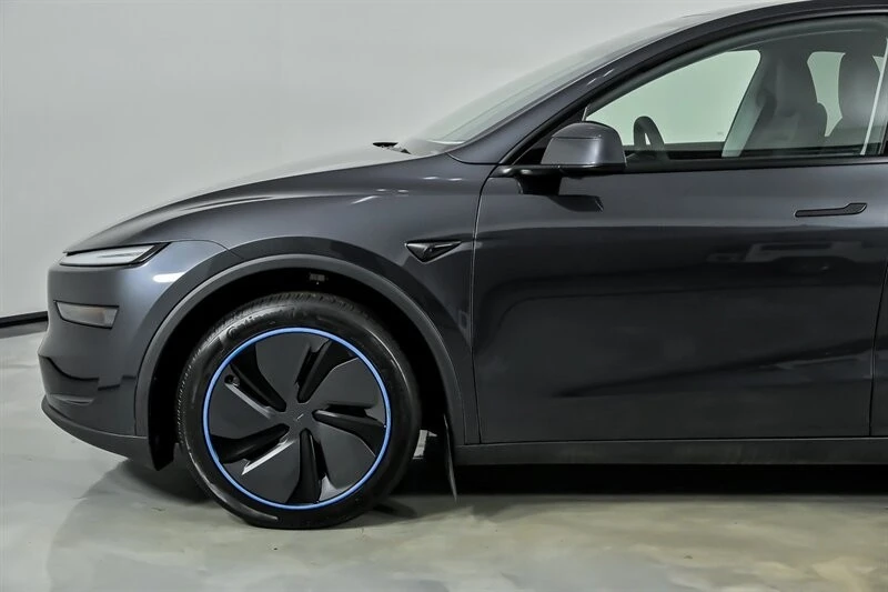 2026 Tesla Model Y - Image 7 of 21