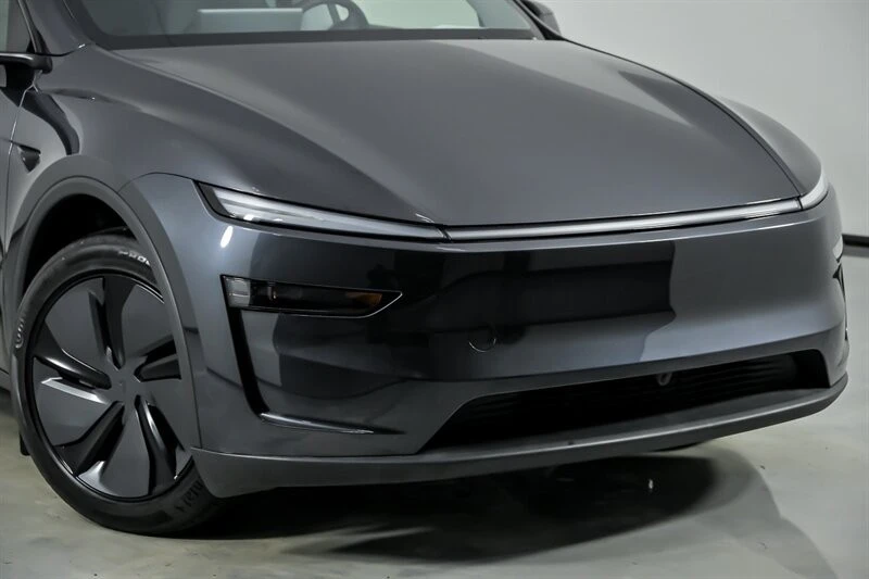 2026 Tesla Model Y - Image 3 of 21
