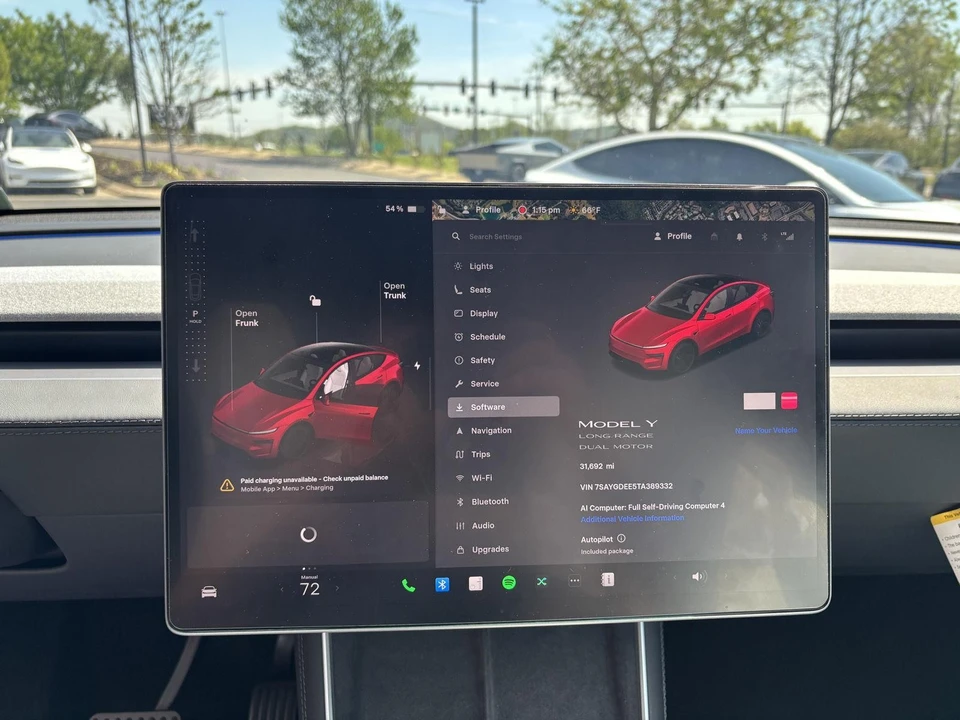 2026 Tesla Model Y - Image 18 of 19
