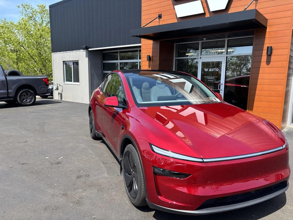 2026 Tesla Model Y - Image 2 of 19