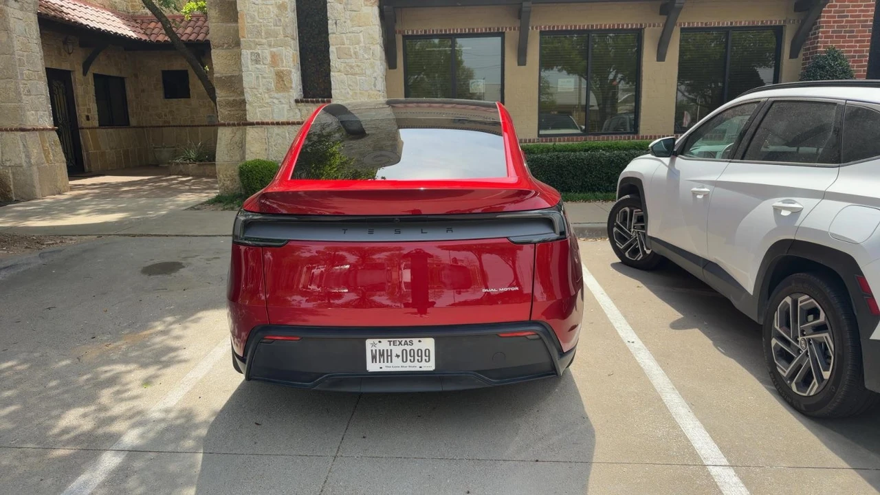 2026 Tesla Model Y - Image 7 of 13