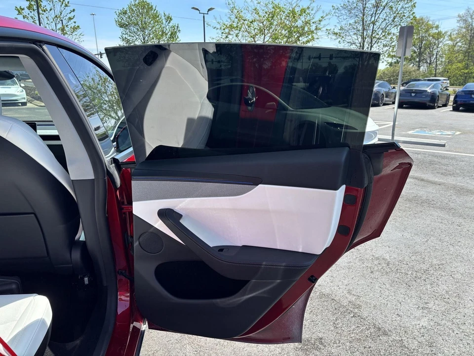 2026 Tesla Model Y - Image 13 of 19