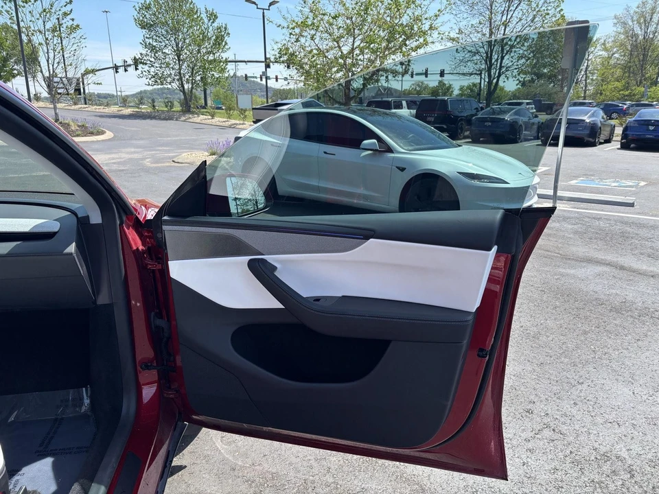 2026 Tesla Model Y - Image 11 of 19