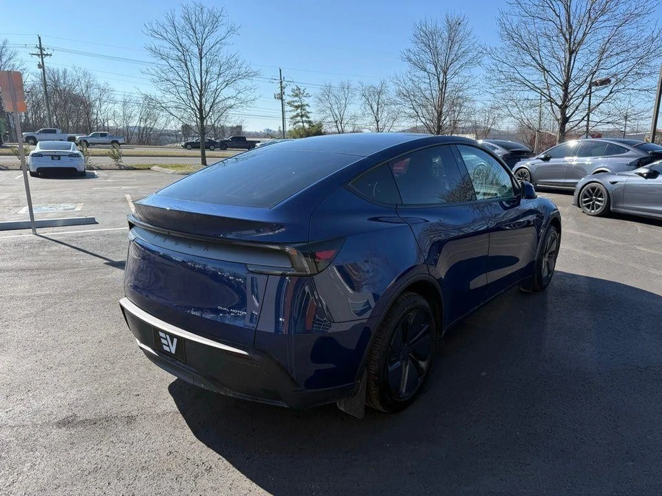 2026 Tesla Model Y - Image 5 of 21