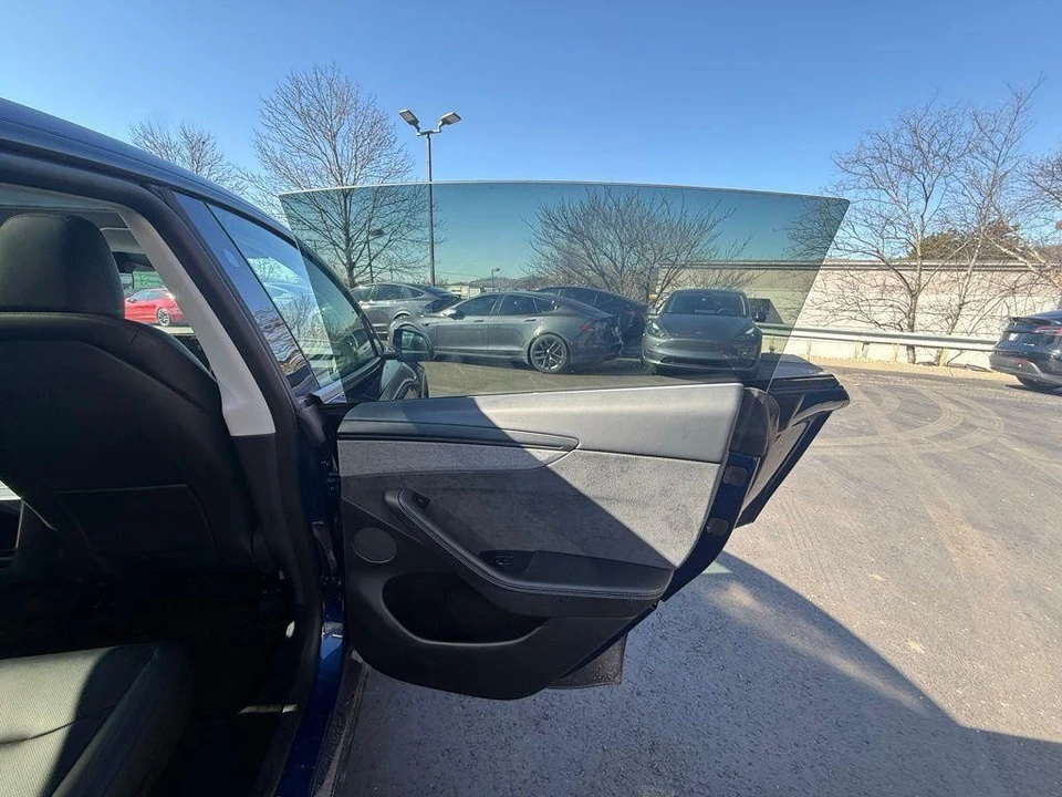 2026 Tesla Model Y - Image 16 of 21
