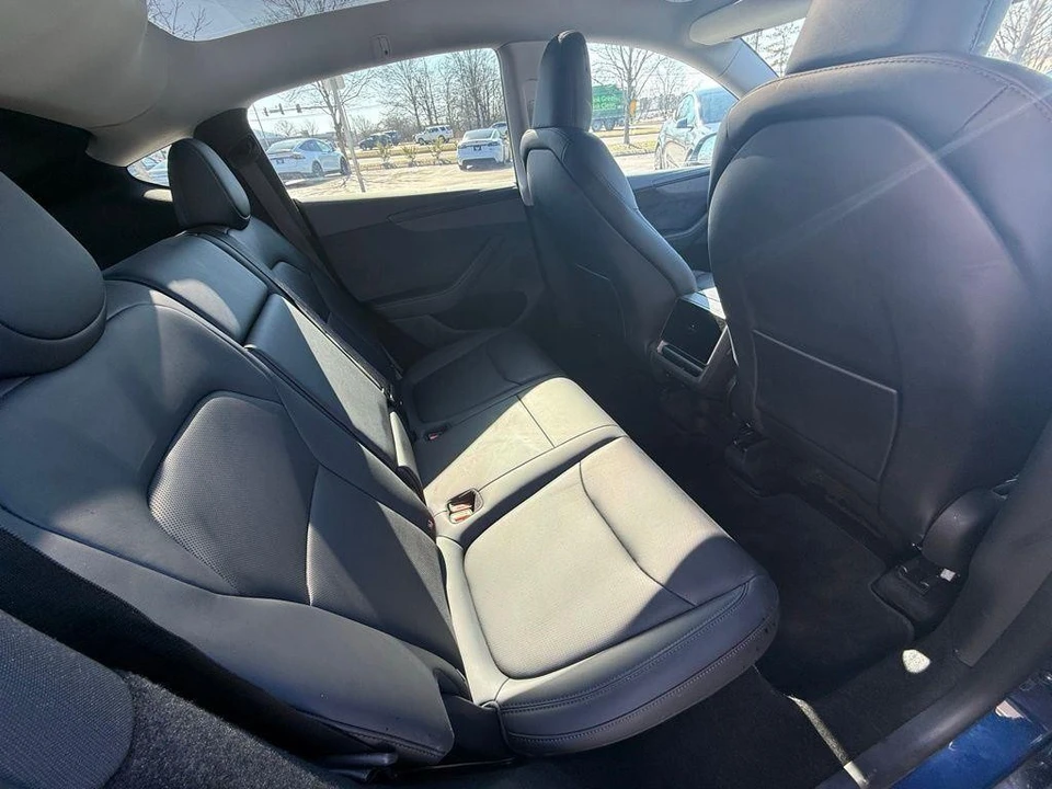 2026 Tesla Model Y - Image 17 of 21