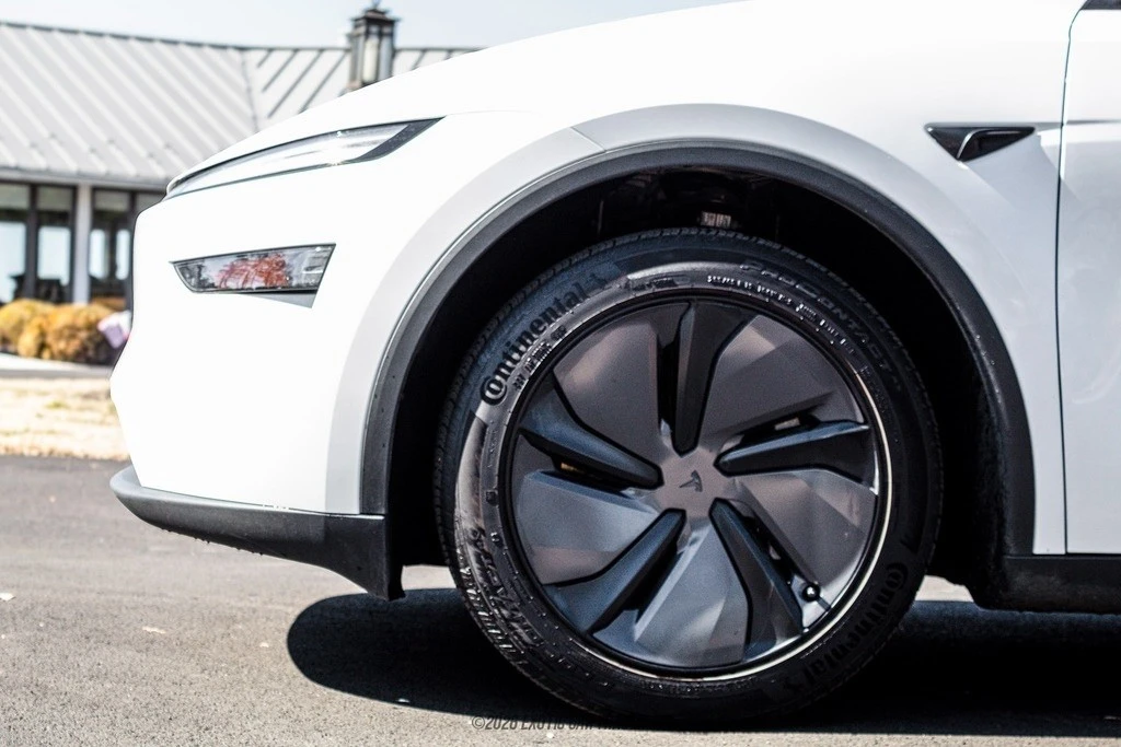 2026 Tesla Model Y - Image 4 of 12
