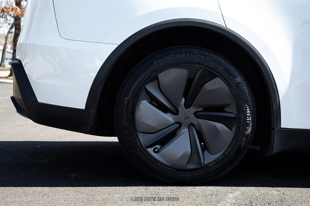 2026 Tesla Model Y - Image 10 of 12