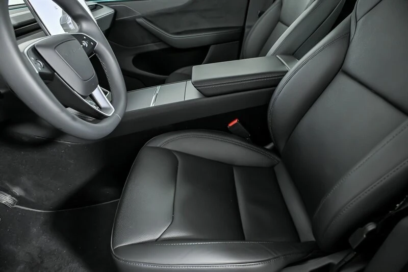 2026 Tesla Model Y - Image 17 of 21
