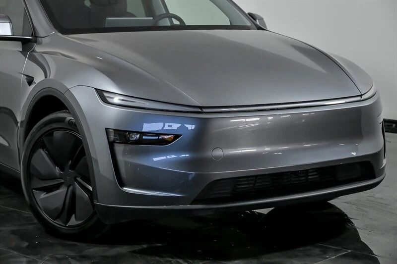 2026 Tesla Model Y - Image 2 of 21