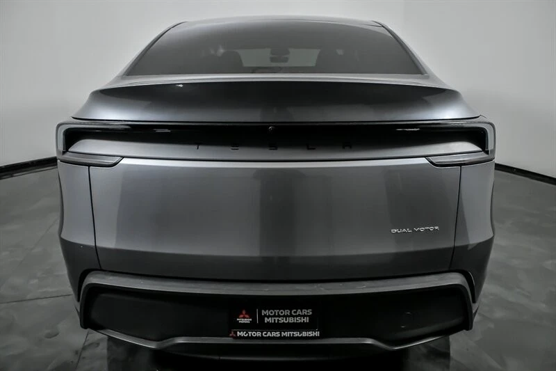 2026 Tesla Model Y - Image 9 of 21