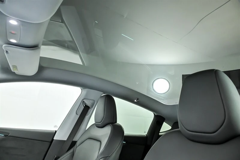 2026 Tesla Model Y - Image 19 of 21