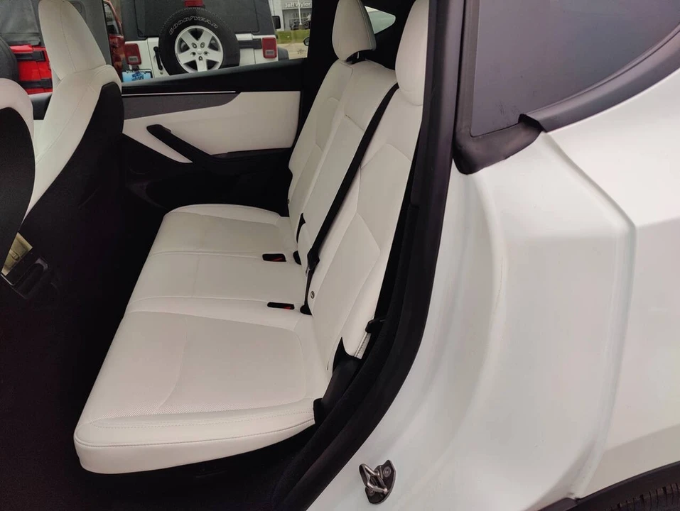 2026 Tesla Model Y - Image 11 of 12