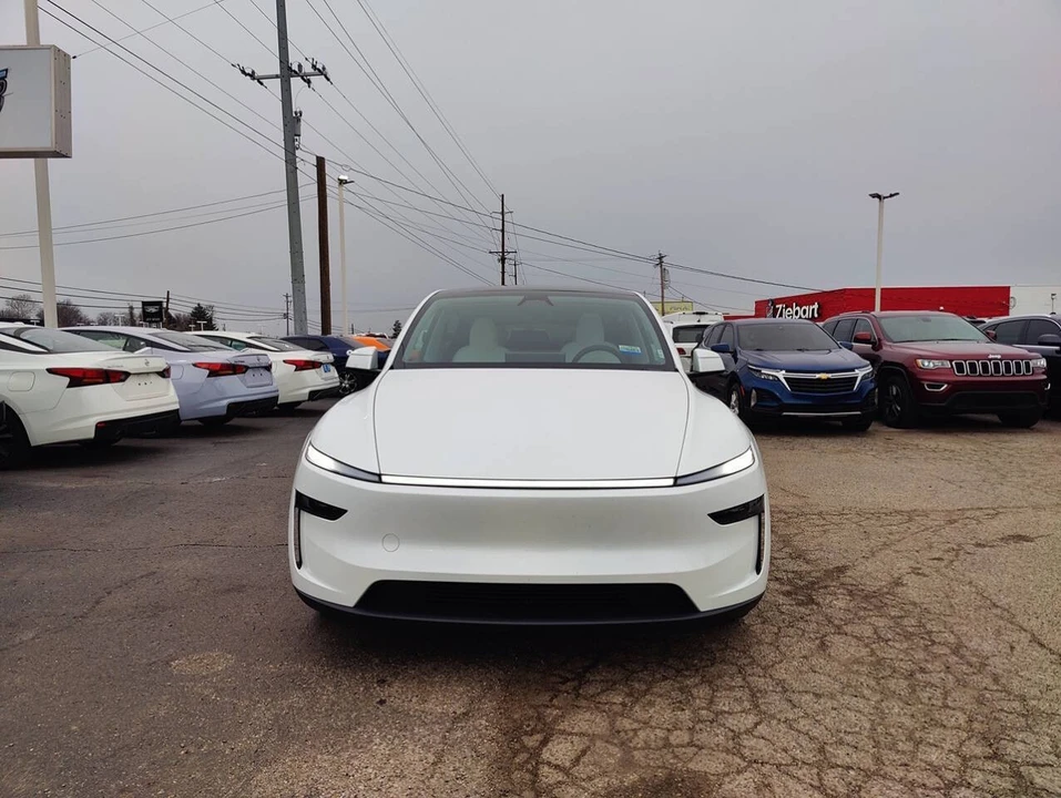 2026 Tesla Model Y - Image 2 of 12