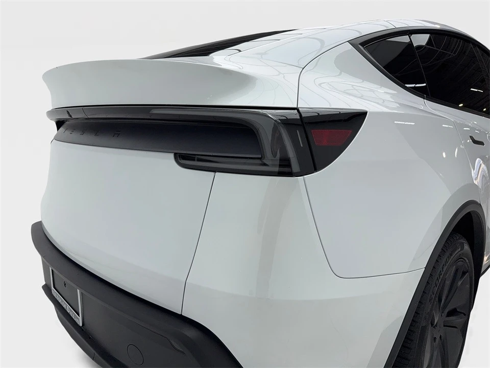 2026 Tesla Model Y - Image 9 of 12