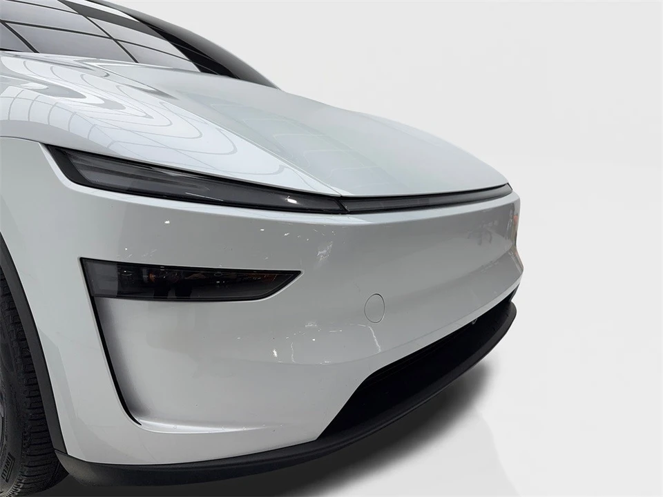 2026 Tesla Model Y - Image 3 of 12