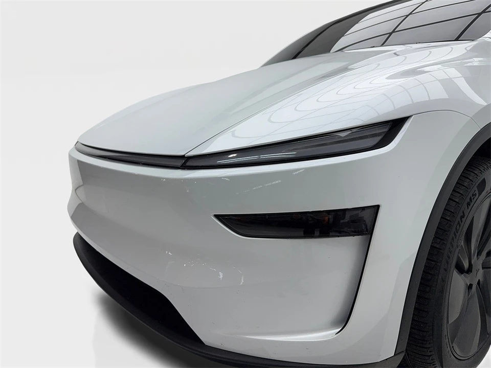 2026 Tesla Model Y - Image 5 of 12