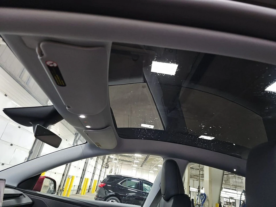 2026 Tesla Model Y - Image 8 of 10