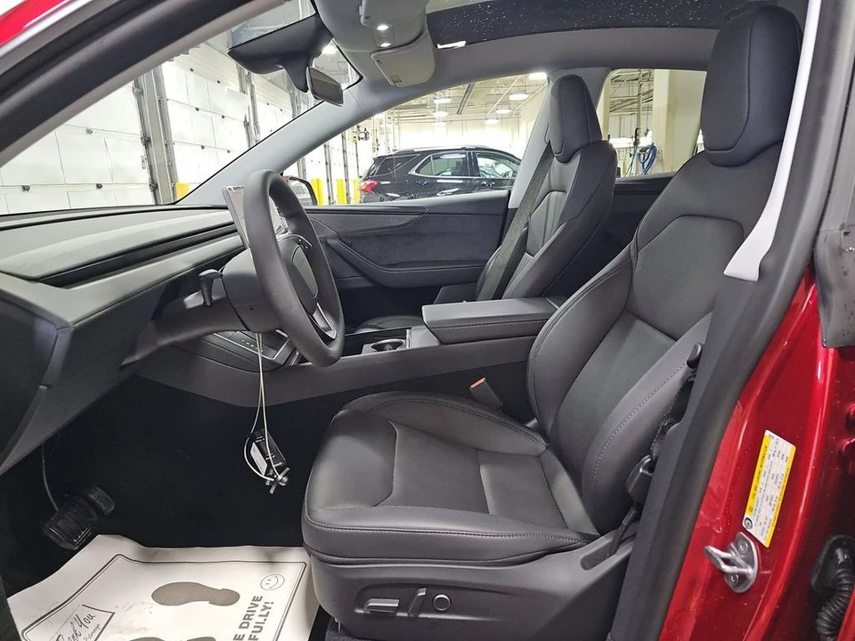 2026 Tesla Model Y - Image 4 of 10