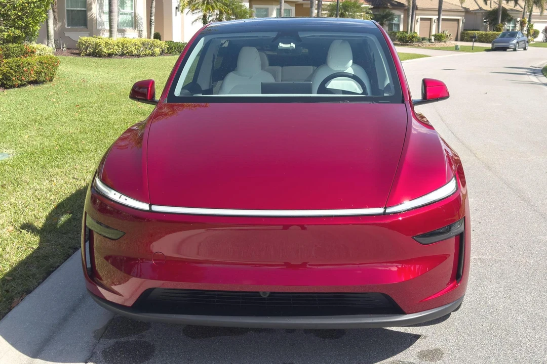 2026 Tesla Model Y - Image 2 of 31