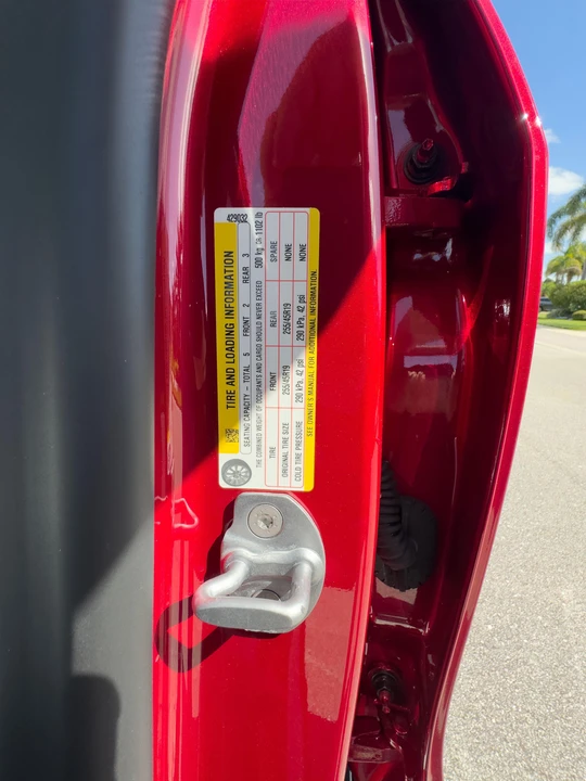 2026 Tesla Model Y - Image 23 of 31