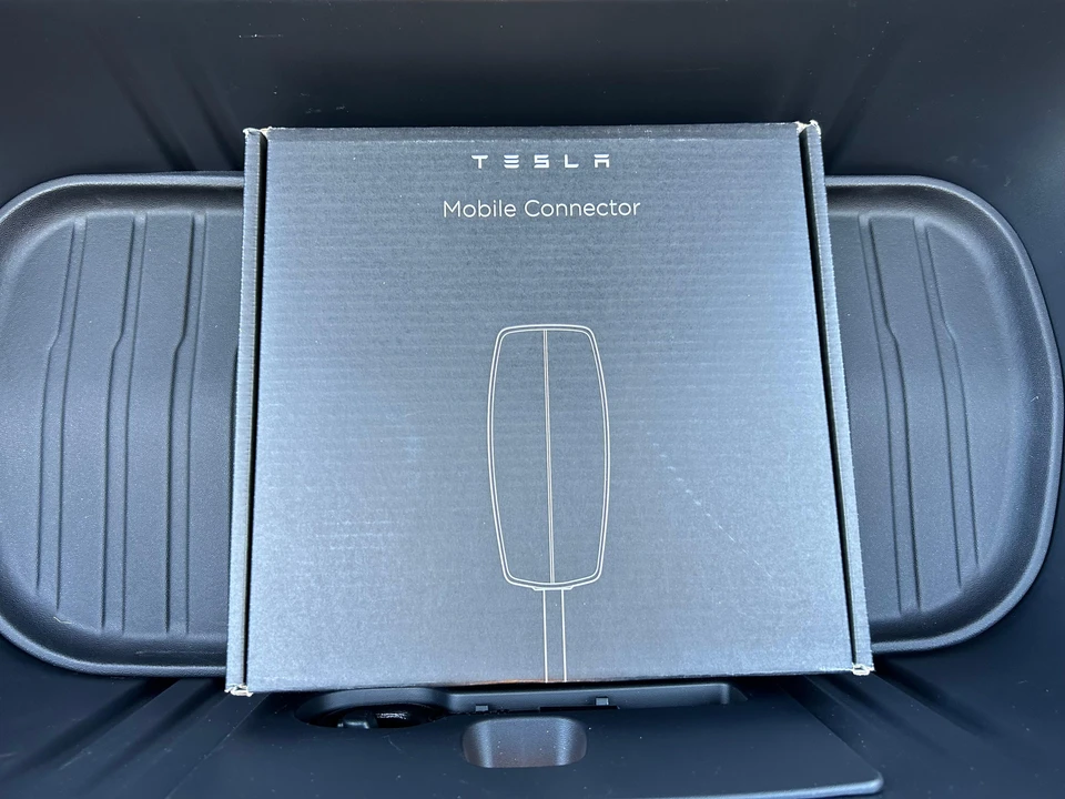 2026 Tesla Model Y - Image 30 of 31
