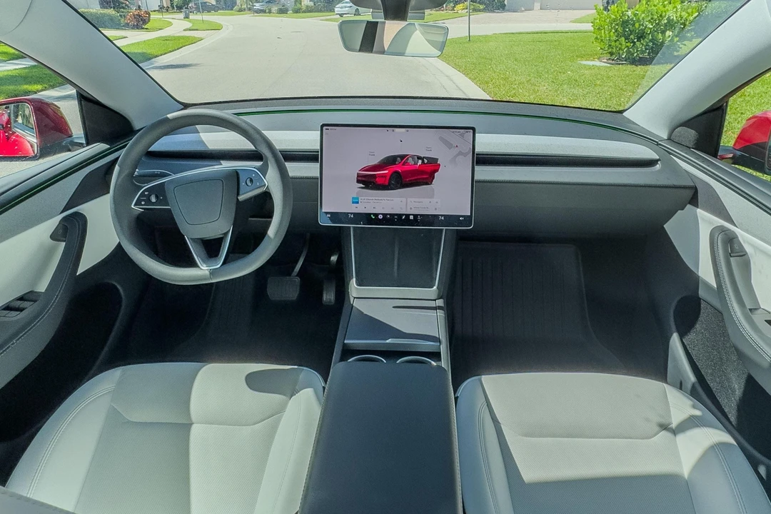 2026 Tesla Model Y - Image 13 of 31