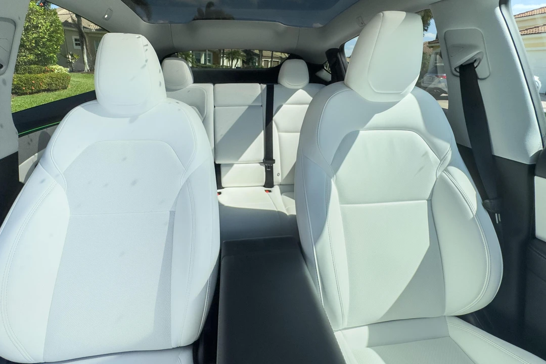 2026 Tesla Model Y - Image 18 of 31