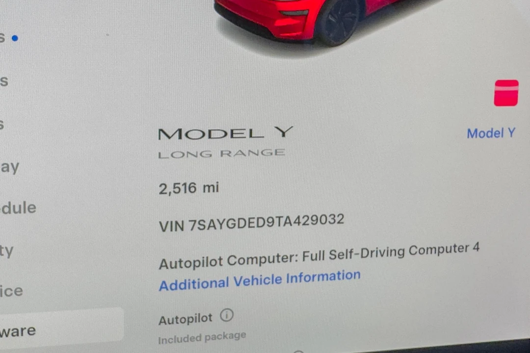 2026 Tesla Model Y - Image 16 of 31