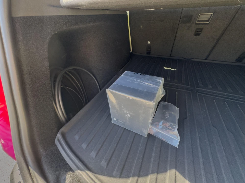 2026 Tesla Model Y - Image 31 of 31