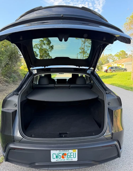 2026 Tesla Model Y - Image 5 of 8
