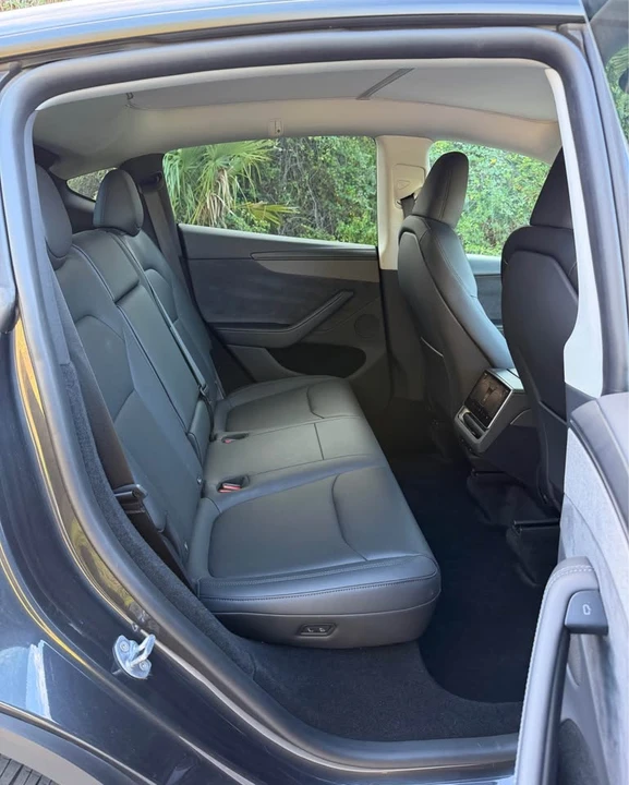 2026 Tesla Model Y - Image 6 of 8