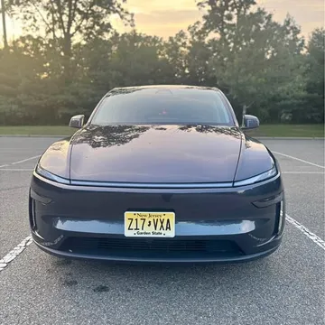2026 Tesla Model Y Long Range Sport Utility 4D