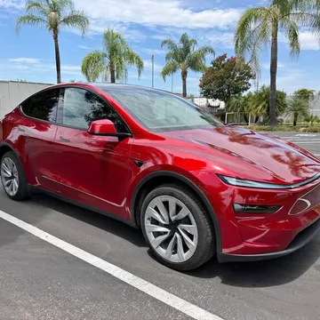 2026 Tesla Model Y Long Range Sport Utility 4D
