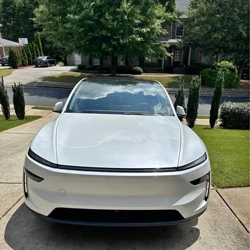 2026 Tesla Model Y Long Range Sport Utility 4D