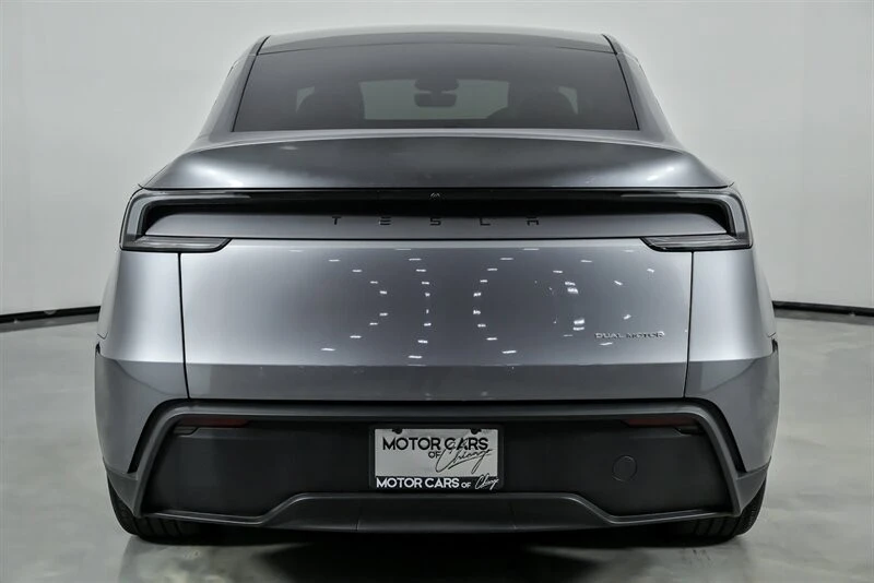 2026 Tesla Model Y - Image 11 of 21