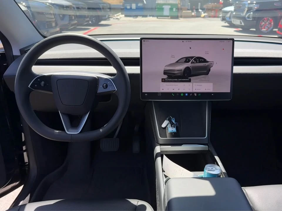 2026 Tesla Model Y - Image 7 of 10