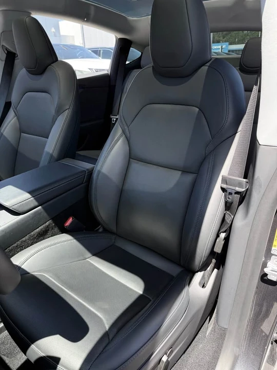 2026 Tesla Model Y - Image 8 of 10