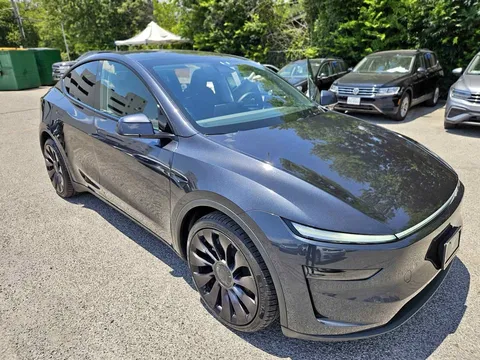 2026 Tesla Model Y Premium